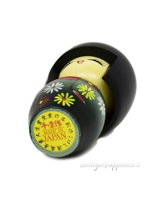 Kokeshi bambola Hanafubuki pioggia di fiori